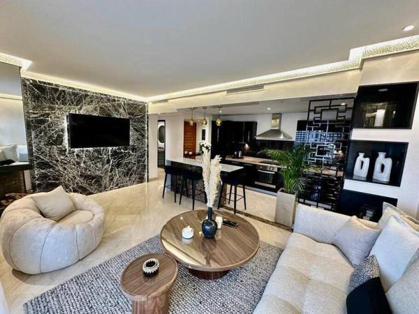 Na fotografii je vidět objekt Ultra-Luxury 2-Bedroom Apartment in City Center Atlas View nacházející se ve městě Marakéš.