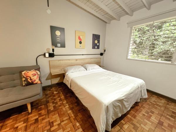 Apartaestudio amueblado en Poblado FRN106 By Roots Rentals, Medellín