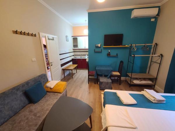 Na fotografii je vidět objekt My Apartments Rooms Durres nacházející se ve městě Durrës.