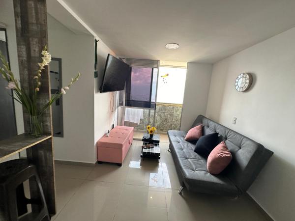 Apartamento Medellin con Jacuzzi privado, Медельин