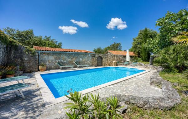Lovely Home In Malinska With Wifi - Krk