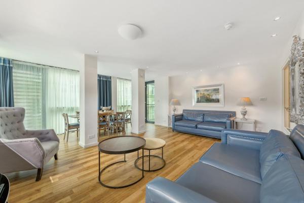 A la foto es mostra l'objecte Princes Street Suites situat a la ciutat de Edimburg.