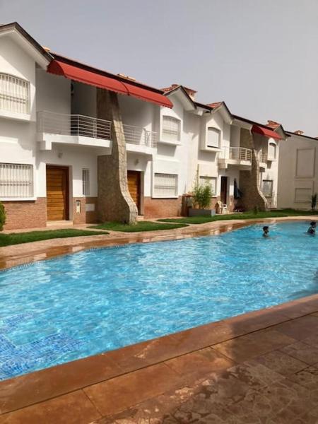 La photo montre l'objet Chalet Villa de Luxe - Piscine situé dans la ville de Dchar Aït Belkassem.