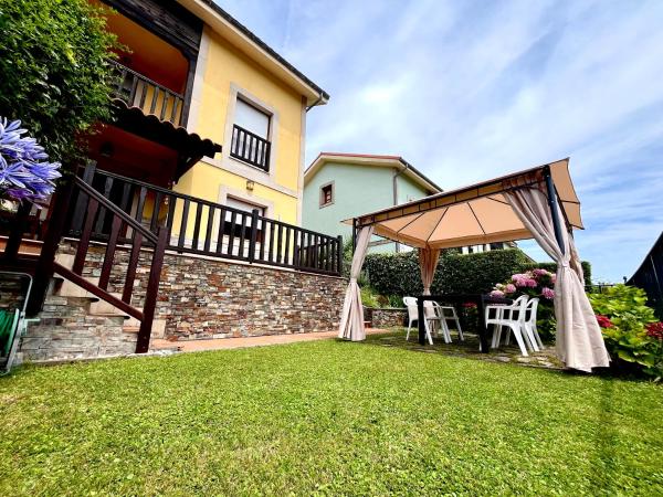 Na zdjęciu widoczny jest obiekt Chalet adosado en Ribadesella położony w mieście Sebreño.