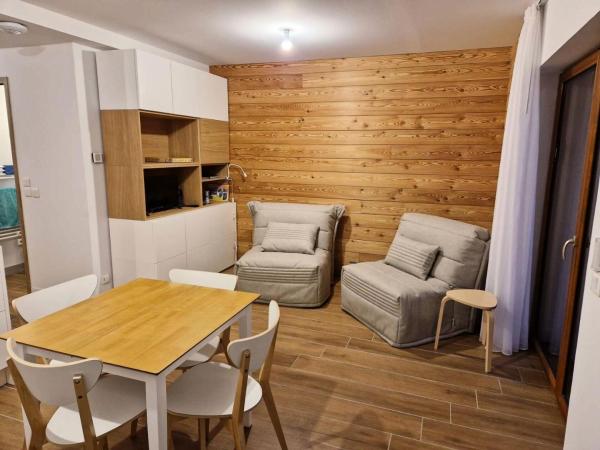 Na fotografii je vidět objekt Résidence Varsea - Studio récent 3 lits avec balcon sud MAE-0021 nacházející se ve městě Vars.