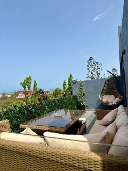 På billedet ses objektet sea view appart and roof top, jack beach Tamaris, Dar Bouaza beliggende i byen Casablanca.