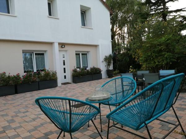 A la foto es mostra l'objecte Gîte coté Jardin situat a la ciutat de Warmeriville.