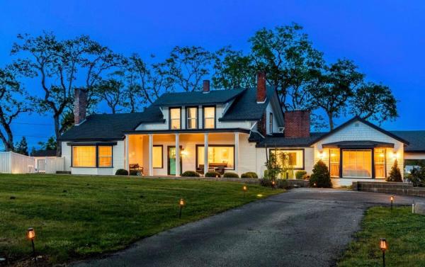 写真にはセントラル・ポイント市にあるBeautiful country homeが写っています。
