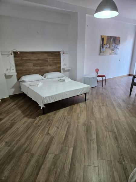 A la foto es mostra l'objecte Onda Blu situat a la ciutat de Agropoli.