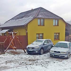 Auf dem Foto ist das Objekt Sonjashnyj in der Stadt Laseschtschyna zu sehen.
