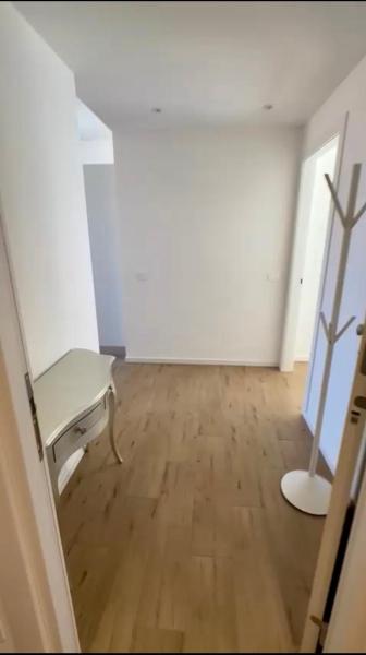 Na zdjęciu widoczny jest obiekt SUITE grassi położony w mieście Bresso.