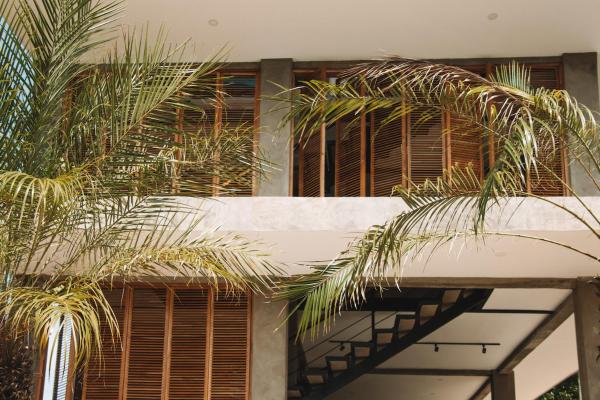 På bilden syns objektet Waves & Wifi - Coworking & Coliving Space in Popoyo som ligger i staden Salinas.