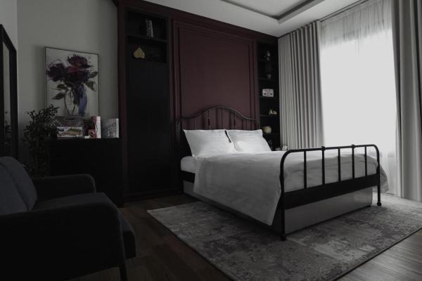 A la foto es mostra l'objecte شقق عبد الله الحمود situat a la ciutat de Riad.