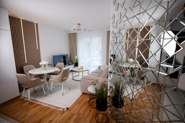 A la foto es mostra l'objecte LUX apartmani Tuzla situat a la ciutat de Tuzla.