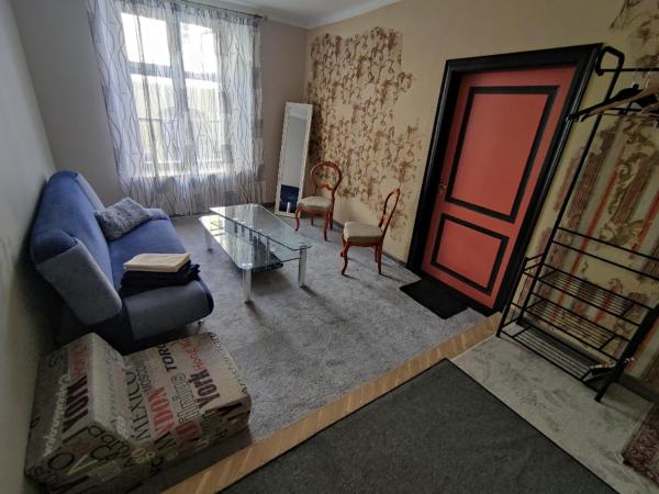 The photo shows the Budget nest located in the city of Toompea.