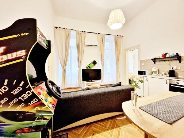 Sega Rally Apartment Free Parking, Budapest