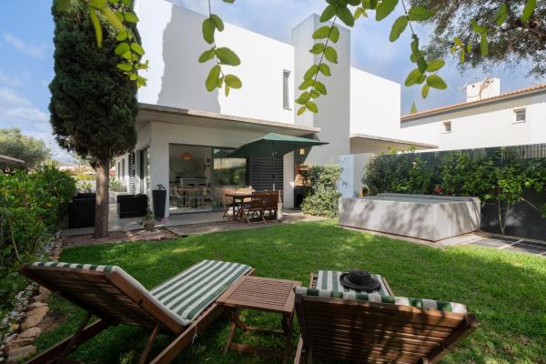 A la foto es mostra l'objecte Villa Sea-Esta by An Island Apart situat a la ciutat de Pontinhas.
