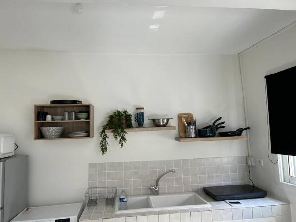 Na zdjęciu widoczny jest obiekt Aviamizah Studio położony w mieście Mamoudzou.