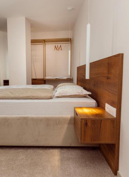 Στη φωτογραφία φαίνεται το αντικείμενο Hotel Marina Home που βρίσκεται στην πόλη Πριέντορ.