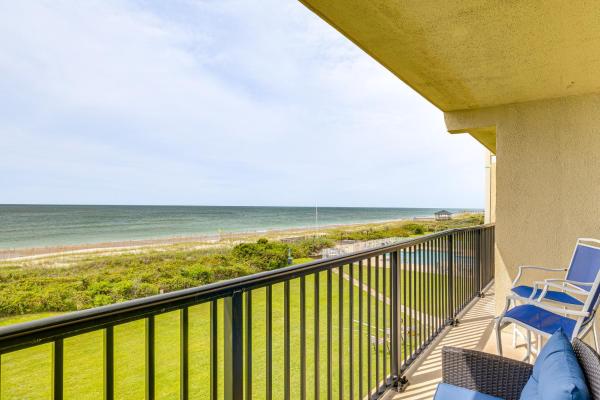 A la foto es mostra l'objecte Oceanfront Atlantic Beach Condo with View! situat a la ciutat de Atlantic Beach.
