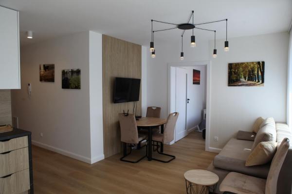 Na zdjęciu widoczny jest obiekt 2 pok Apartament Bryza 150m od jeziora położony w mieście Augustów.