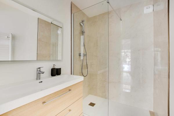 Bild 4: Chic Duplex with Rooftop -3BD-6P- Nogent-sur-Marne