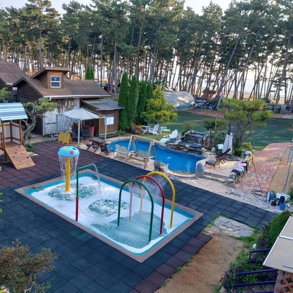 На фото показан объект Irang Kids Pool Villa, расположенный в городе Sinol-li.