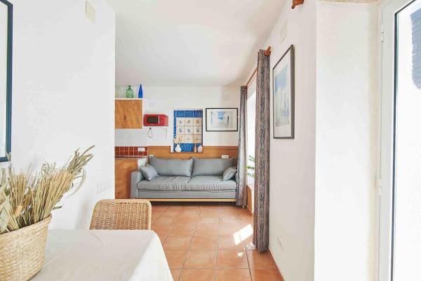 照片显示了位于Cadaqués市的Horta IV - Loft - Cadaqués物件。