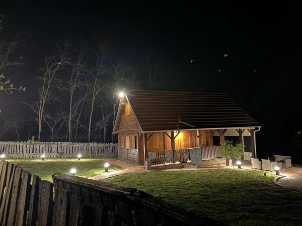 Na zdjęciu widoczny jest obiekt PETRA kuća za odmor położony w mieście Koritna.