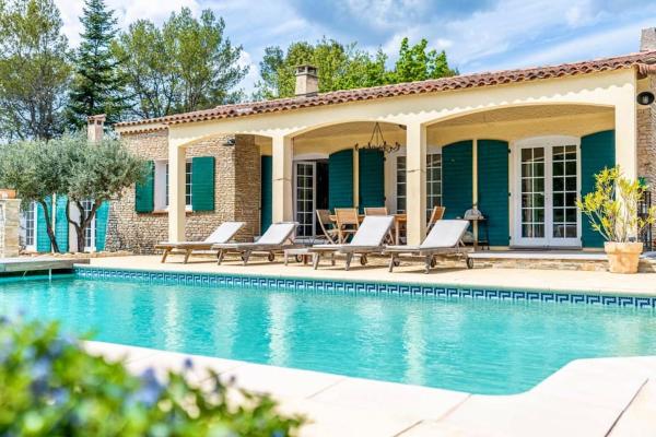 A la foto es mostra l'objecte Villa Les Restanques - Piscine et Pétanque situat a la ciutat de Rougiers.