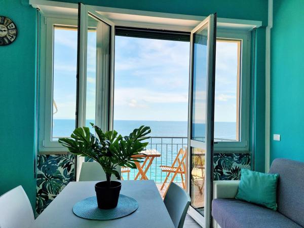 A la foto es mostra l'objecte Una finestra sul mare Home 1 situat a la ciutat de Bergeggi.