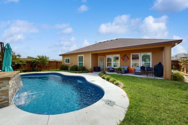 A la foto es mostra l'objecte Poolside Chic by the Beach situat a la ciutat de Corpus Christi.