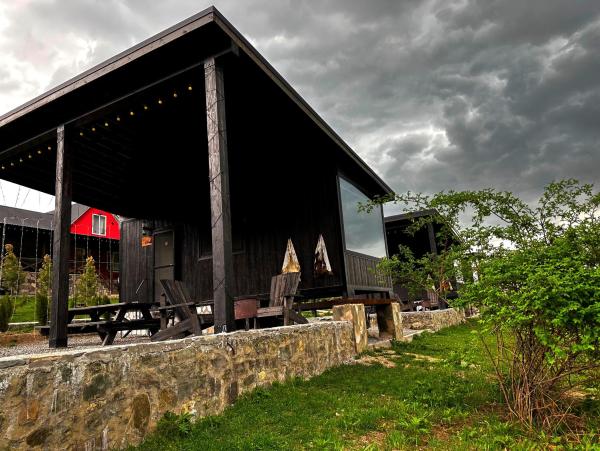 The photo shows the Runaway House - Qalacıq located in the city of İstisu.