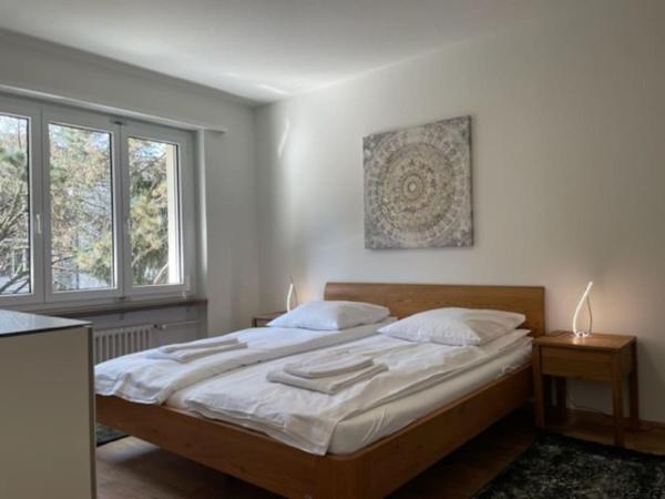På billedet ses objektet Fantastic 2BR in the city center - Sky7 beliggende i byen Zürich.