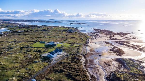 A la foto es mostra l'objecte Doleen Quay House situat a la ciutat de Callow.