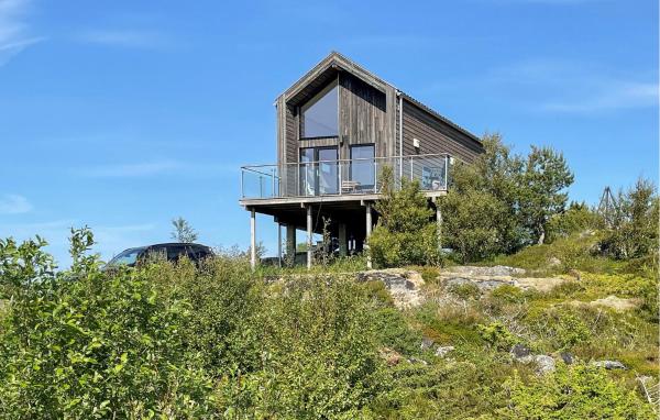 Na zdjęciu widoczny jest obiekt Nice Home In Lysøysundet With Wifi położony w mieście Drilen.