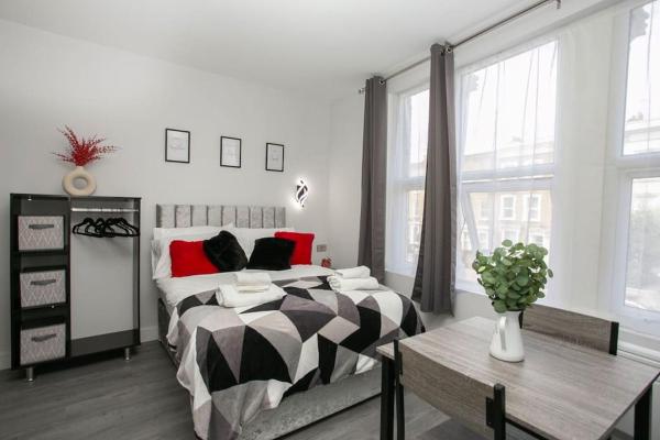Cherry Blossom Studio In Sydenham - Greenwich