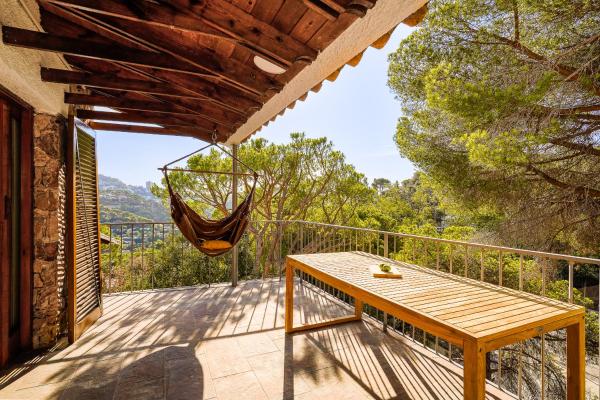 På billedet ses objektet Casa Quantica beliggende i byen Lloret de Mar.