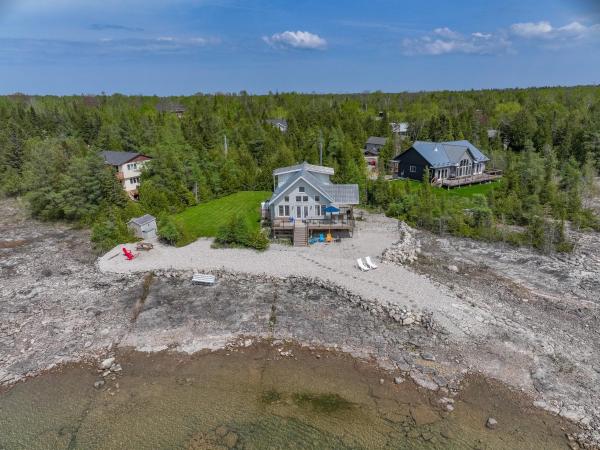 På billedet ses objektet Purgatory Cove - Private Waterfront Escape beliggende i byen Red Bay.