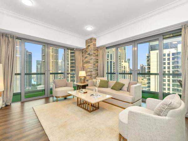 A la foto es mostra l'objecte Elegant Two Bedroom Apartment with Large Balcony and Panoramic Downtown Skyline & Boulevard Views by Luxury Space situat a la ciutat de Dubai.