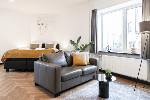 A la foto es mostra l'objecte Spacious City Loft With Balcony & High-speed Wi-fi situat a la ciutat de Tilburg.