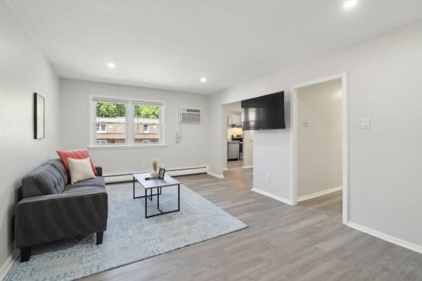På billedet ses objektet Pine Brook 518 I Spacious 2bd Garden Style Oasis beliggende i byen Newark.