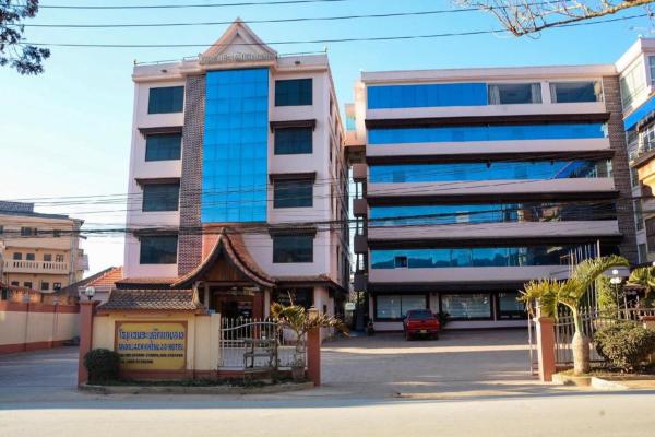 На фото показан объект Anoulack Khen Lao Hotel, расположенный в городе Пхонсаван.