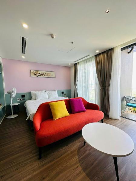 På billedet ses objektet Flamingos Ibiza Hải Tiến tầng cao nhìn trọn view biển Hải Tiến beliggende i byen Nga Sơn.