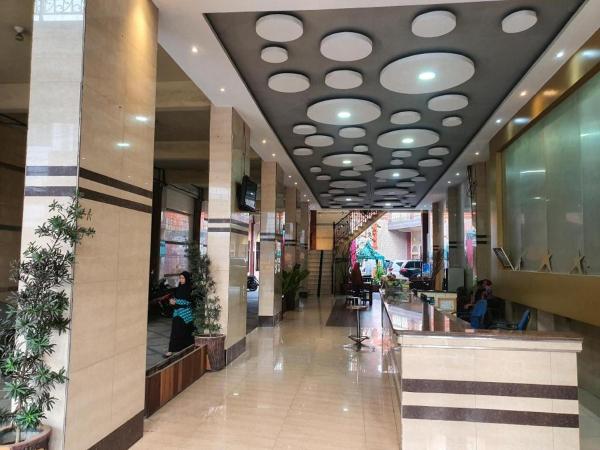写真にはKisaran市にあるHotel Bintangが写っています。