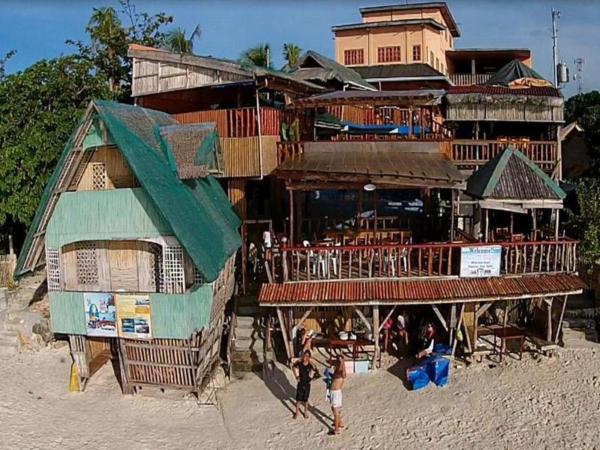 На фото показан объект Anda de Boracay in Bohol Hotel, расположенный в городе Анда.
