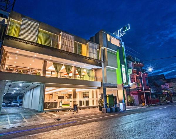 A la foto es mostra l'objecte Lotus Hotel Subang situat a la ciutat de Gunungtua.