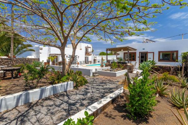 A la foto es mostra l'objecte Bodega Botanica - Shared Pool - Central Island Location - 10 mins drive to Famara and La Santa situat a la ciutat de Tiagua.