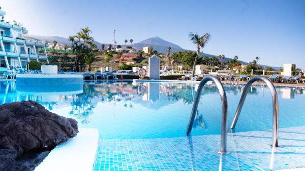 På billedet ses objektet Coral La Quinta Park Suites beliggende i byen Santa Úrsula.