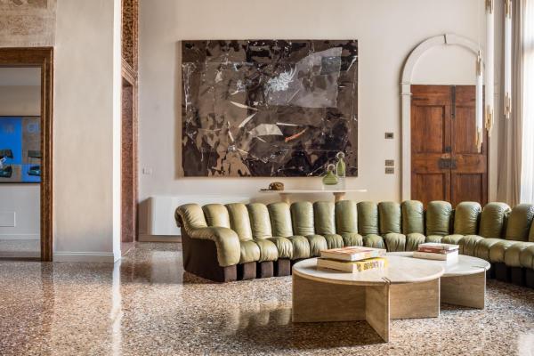 Noble Floor Art Apartment R&R, Venice